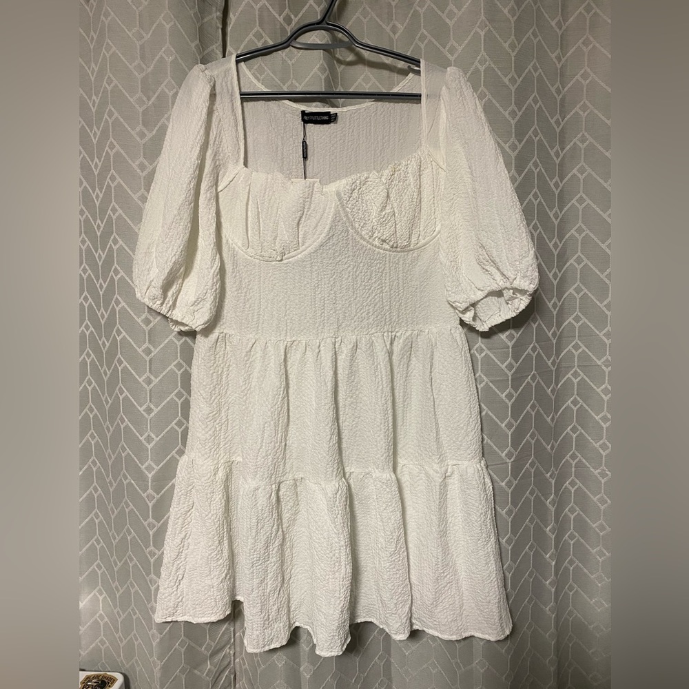 Pretty Little Thing- White, crinkle, underbust detail, tiered dress